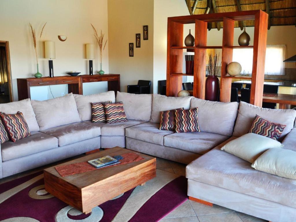 Dinkweng Safari Lodge The Waterberg Biosphere Екстер'єр фото