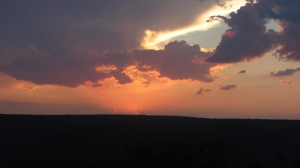 Dinkweng Safari Lodge The Waterberg Biosphere Екстер'єр фото